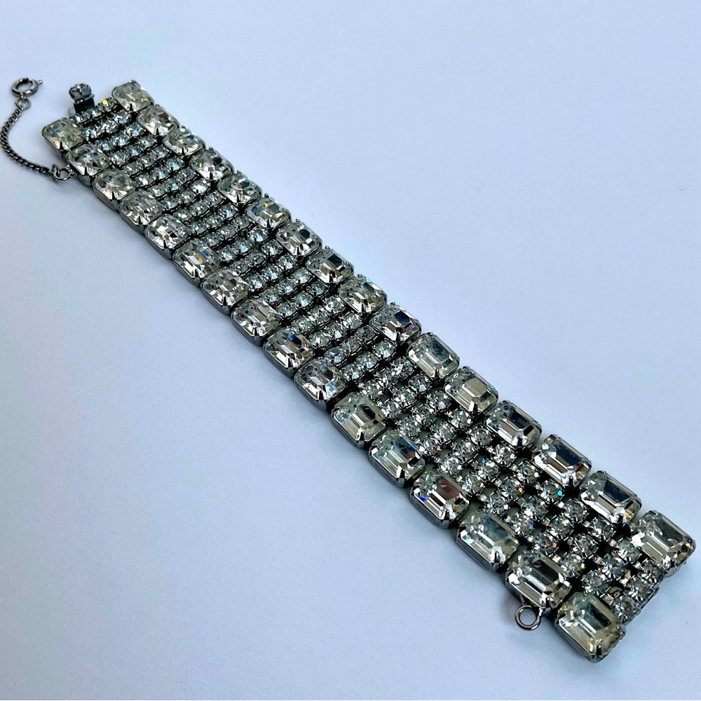 VINTAGE WEISS RHINESTONE CRYSTAL WIDE CUFF BRACELET - SIGNED - Picture 5 of 10